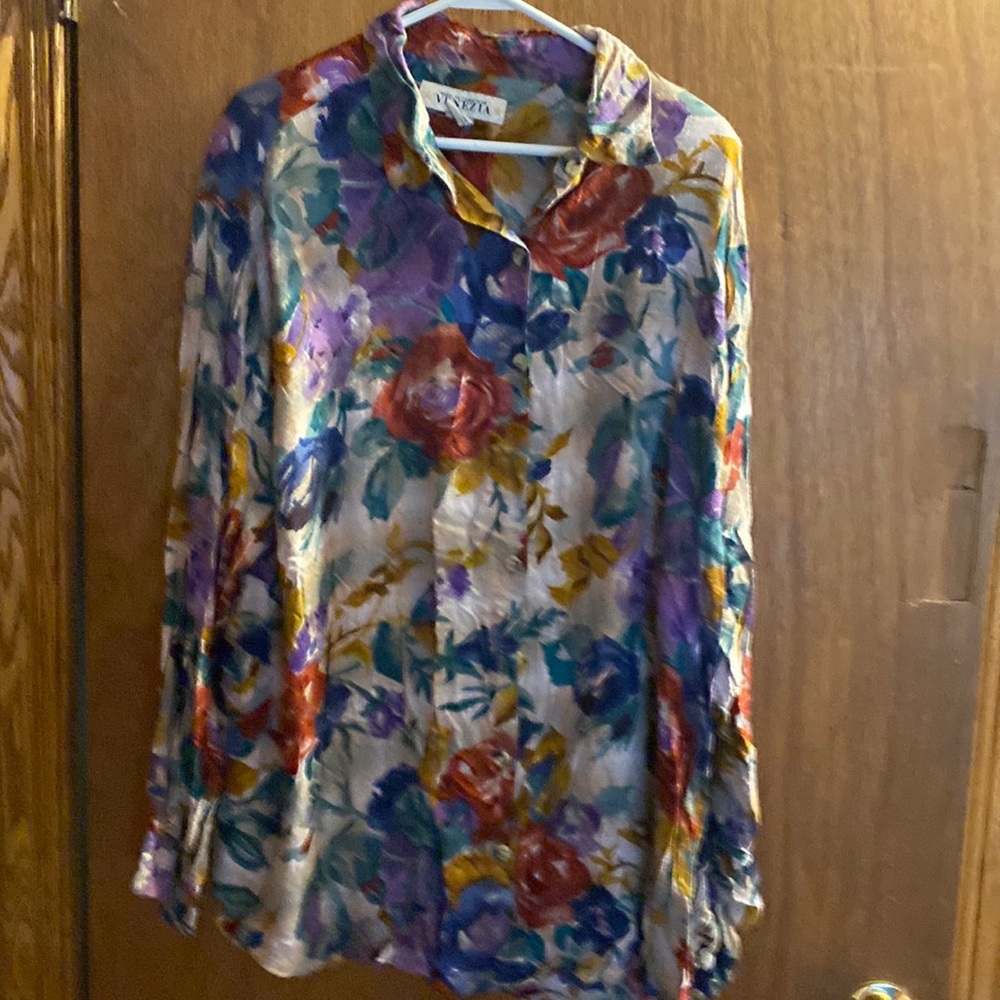 3 Women’s Shirts